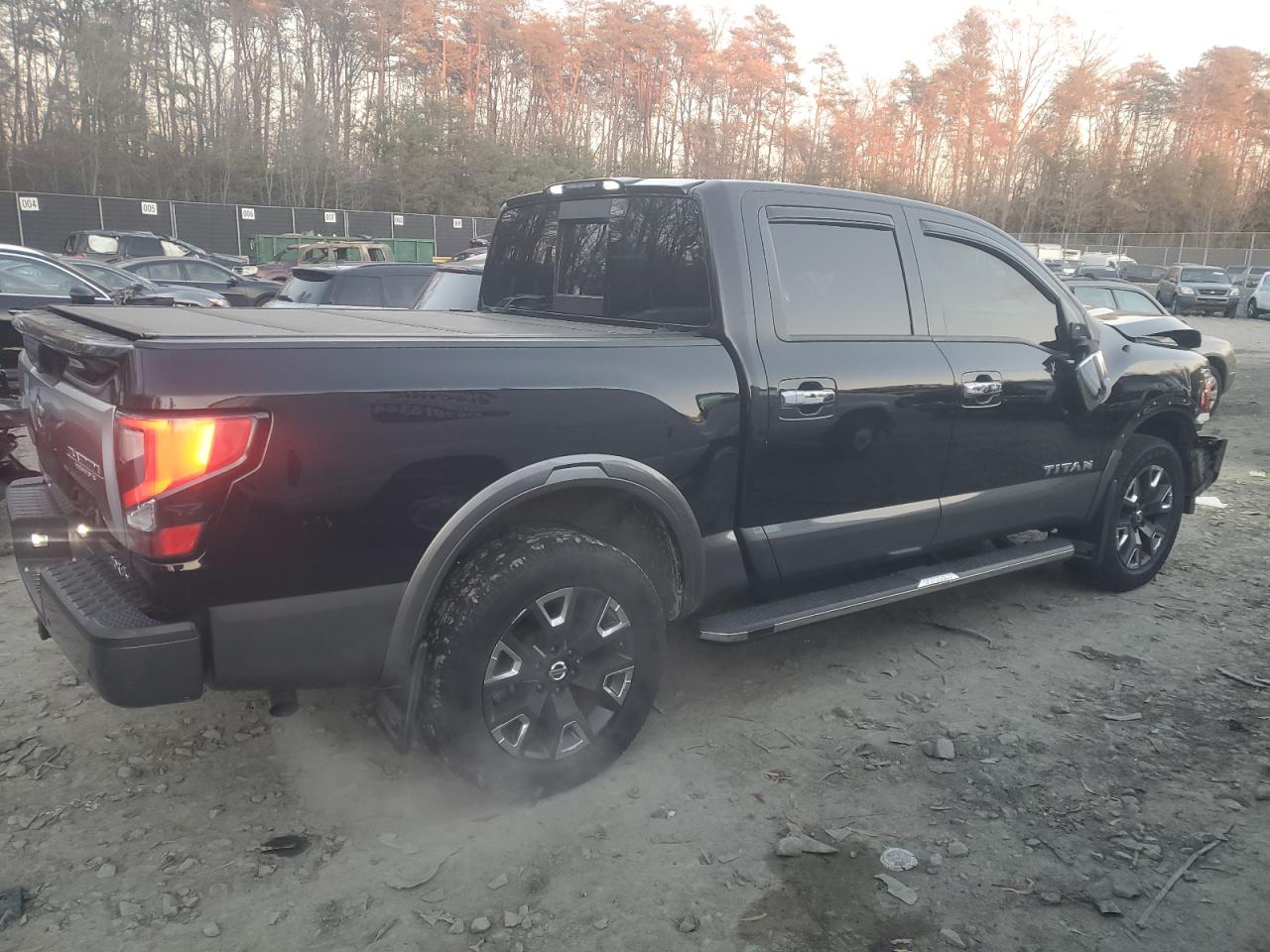 2021 Nissan Titan - Image 3