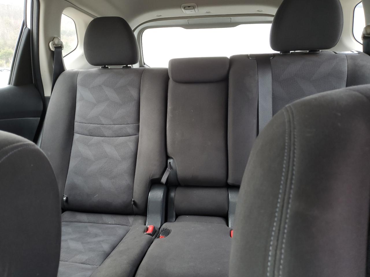 2015 Nissan Rogue - Image 10