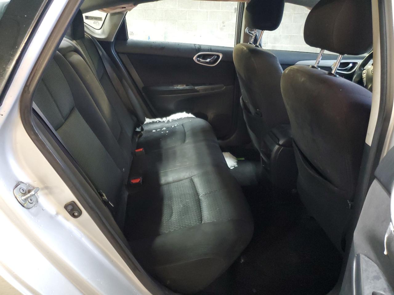 2015 Nissan Sentra - Image 10