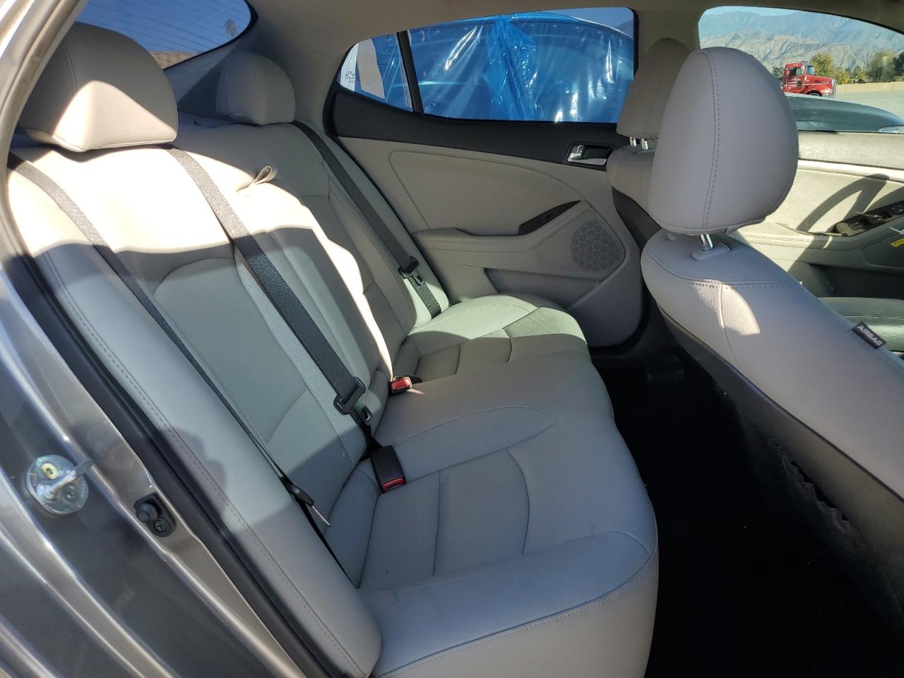 2015 Kia Optima - Image 10