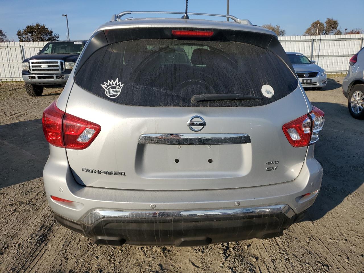 2018 Nissan Pathfinder S VIN: 5N1DR2MM2JC618092 Lot: 83996644