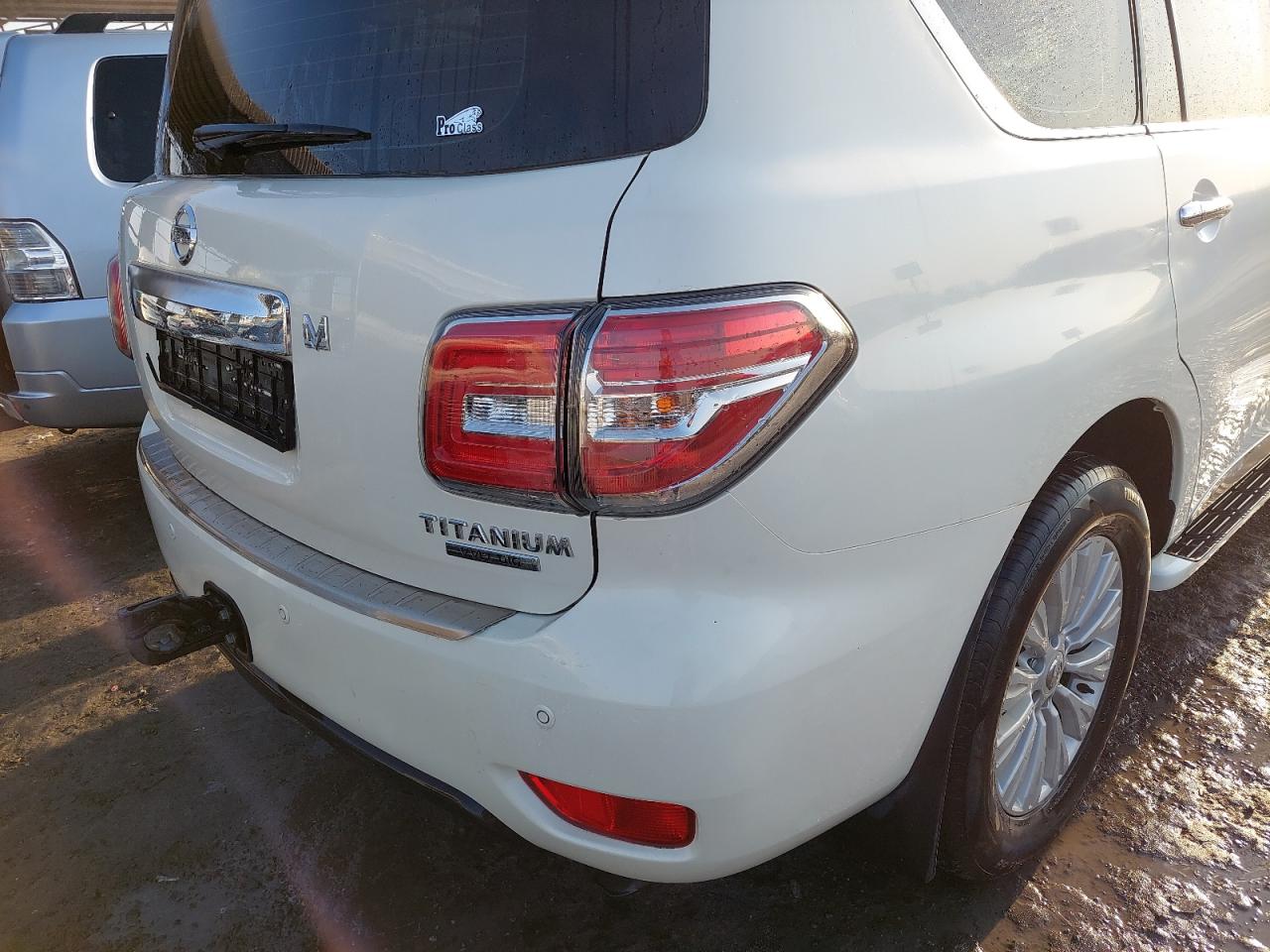 JN8AY2NY0J9351208 - 2018 Nissan Patrol - #86419414