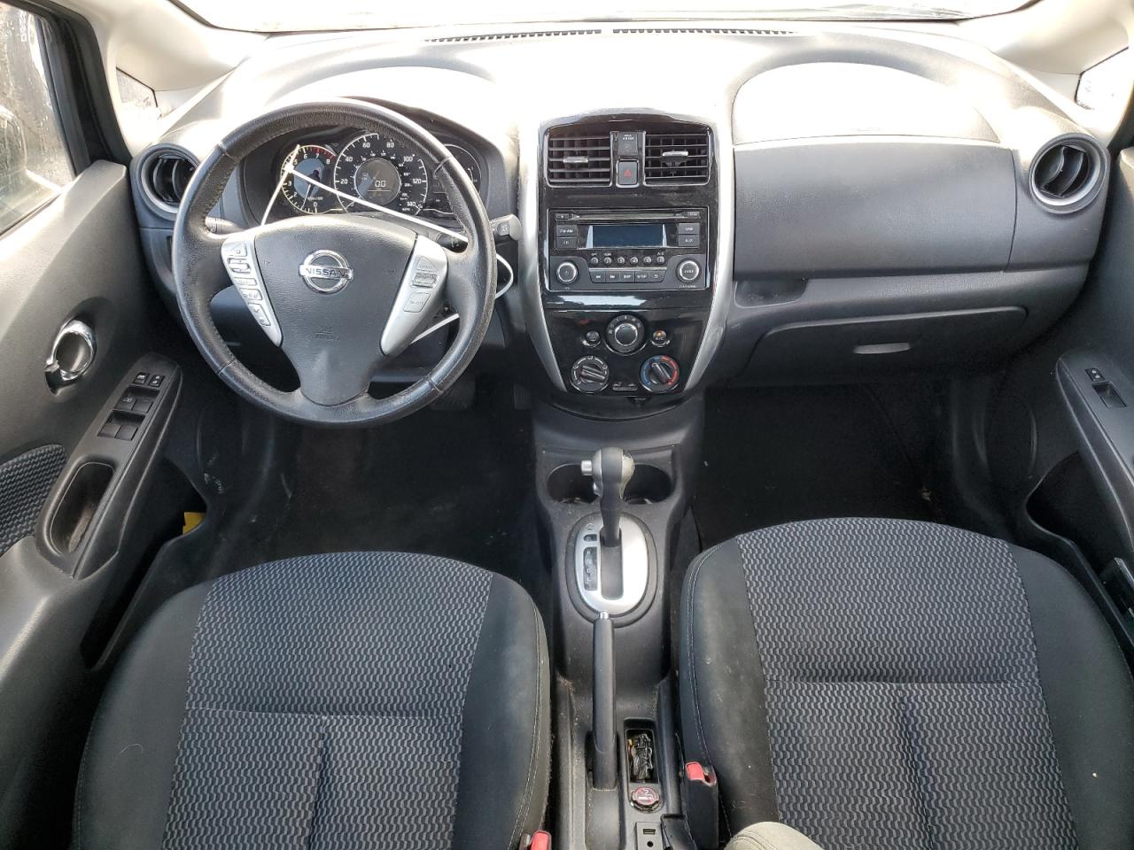 VIN 3N1CE2CP0FL411318 2015 NISSAN VERSA no.8