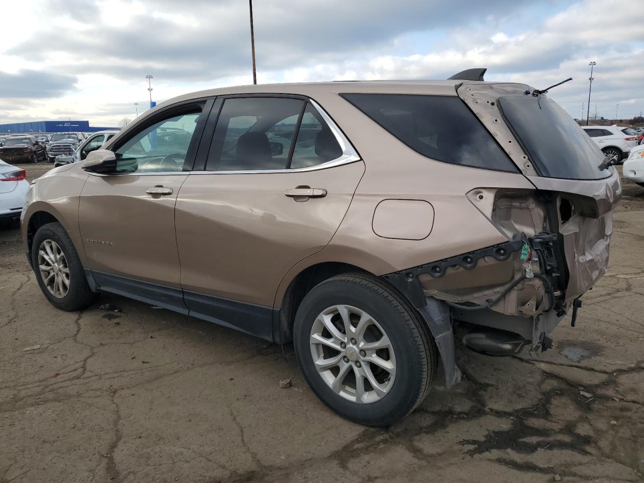 2018 Chevrolet Equinox - Image 2
