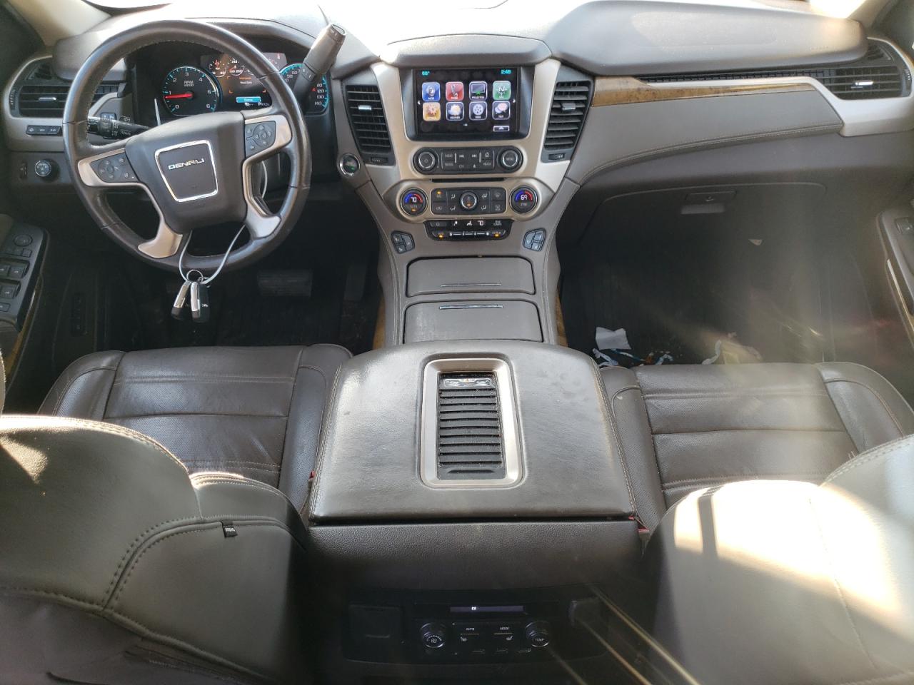 2017 GMC Yukon - Image 8