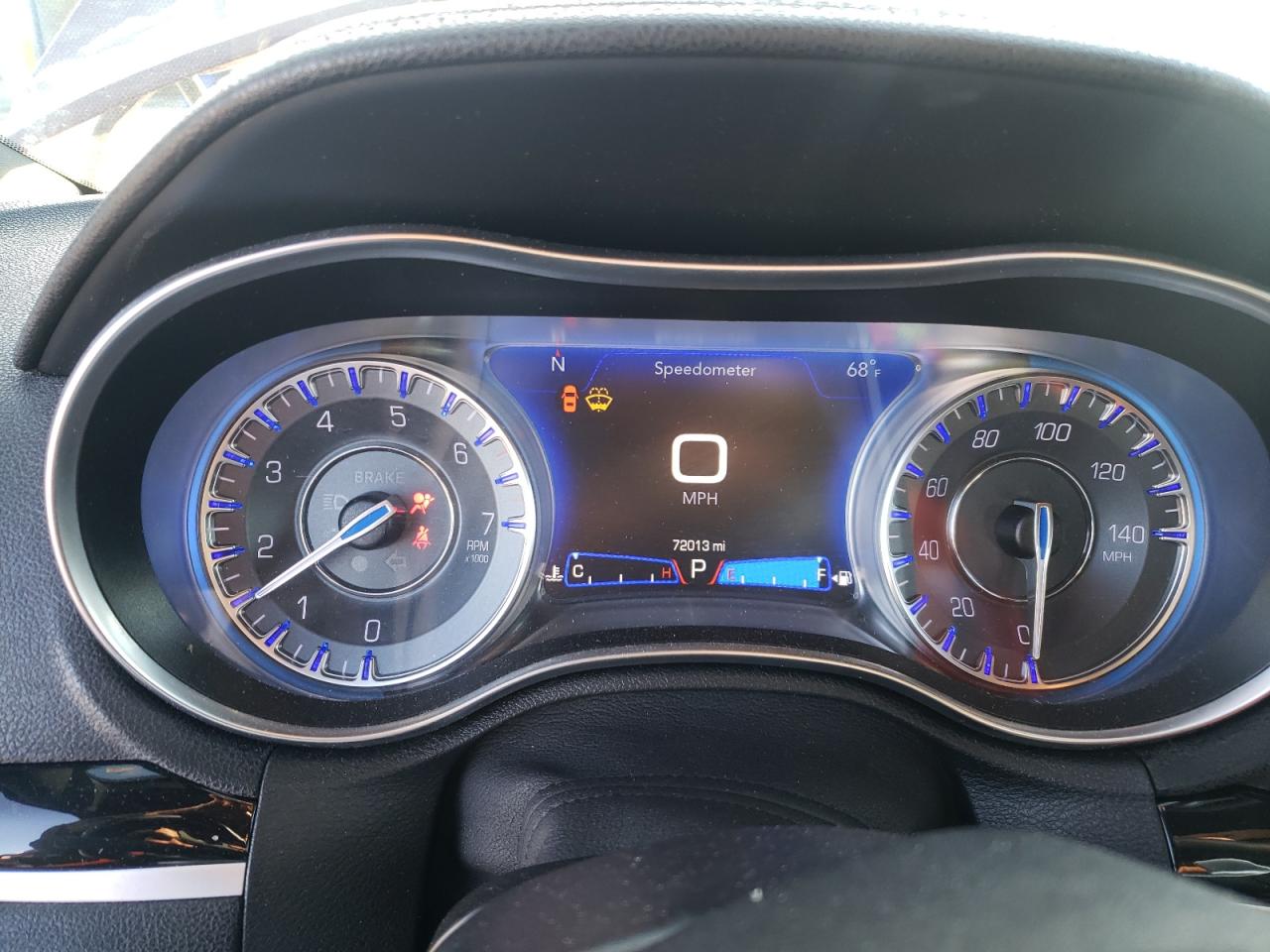 2021 Chrysler 300 - Image 9