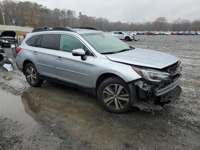  SUBARU OUTBACK 2018 Серебристый