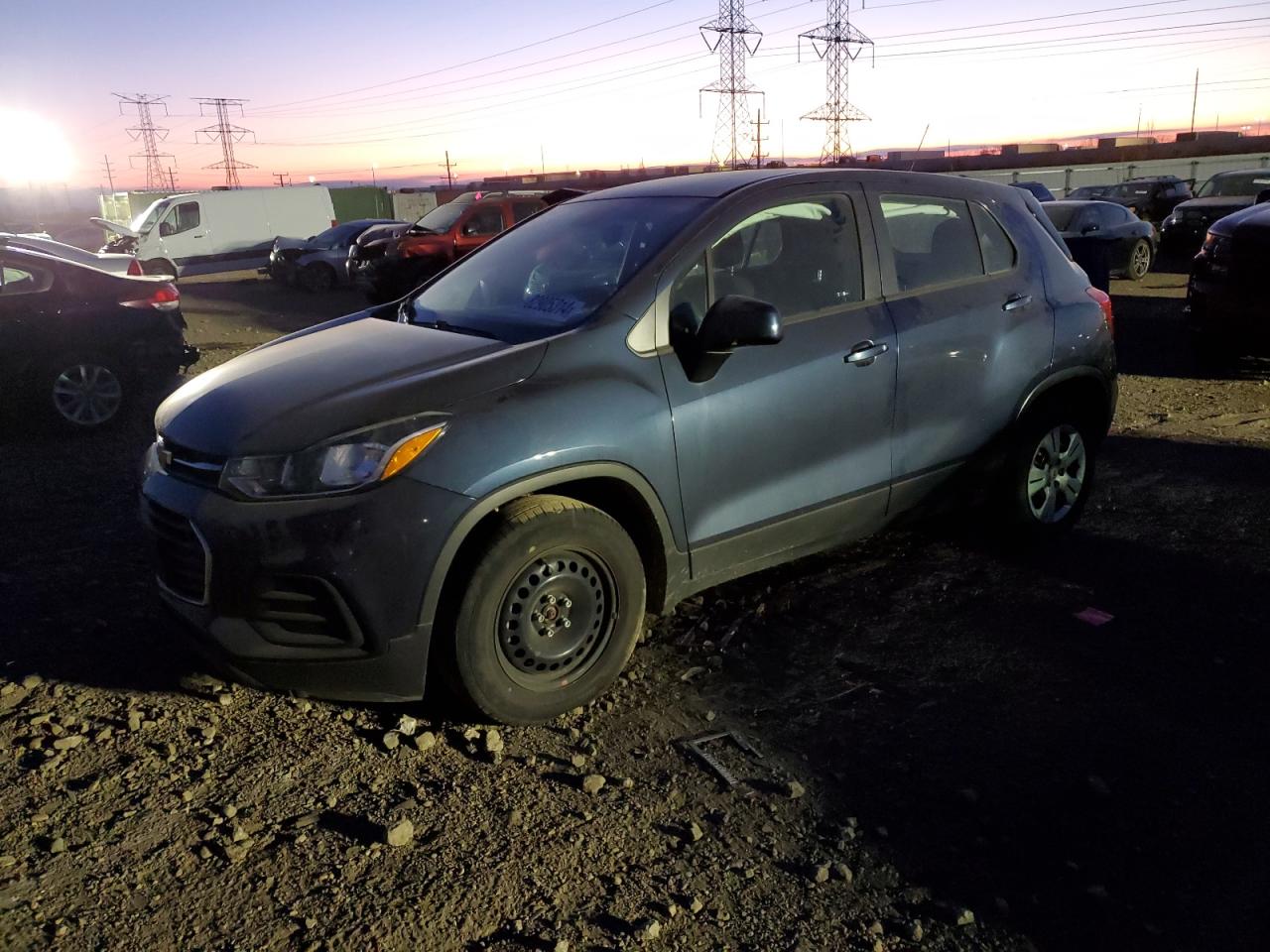 3GNCJKSB5JL175408 2018 CHEVROLET TRAX - Image 1