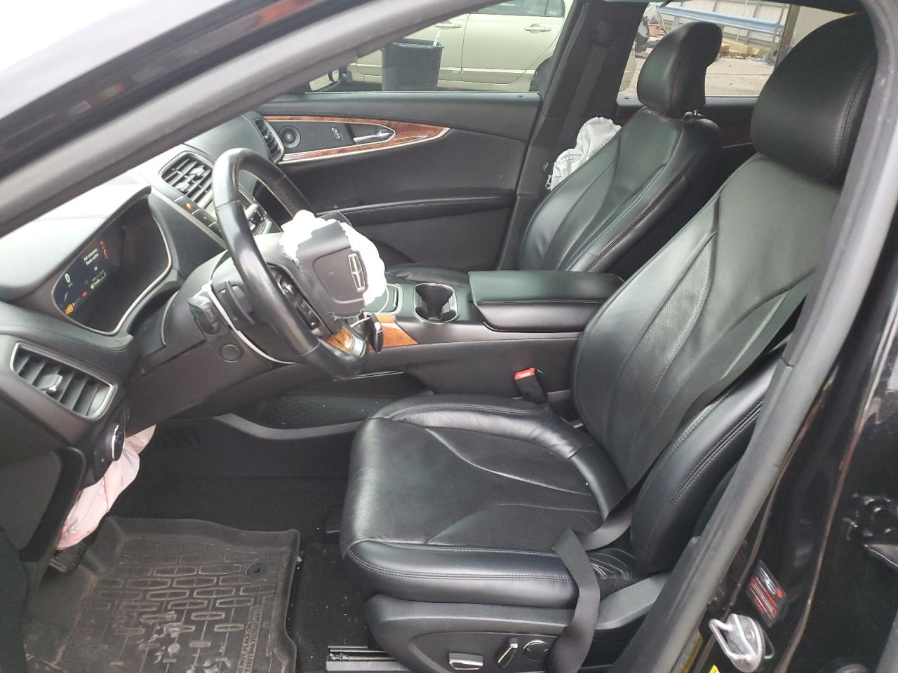 2019 Lincoln Nautilus - Image 7