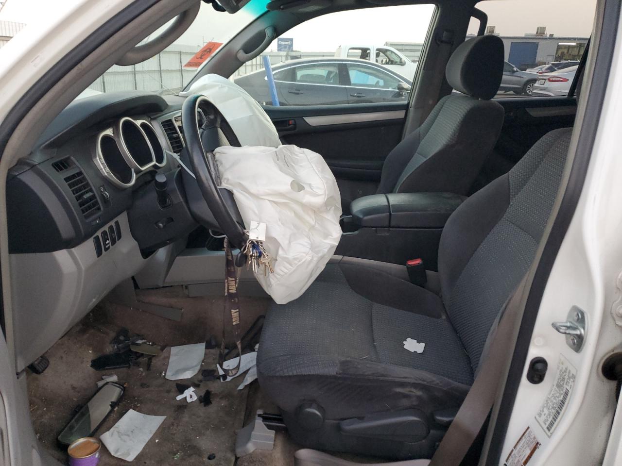 2004 Toyota 4Runner - Image 7