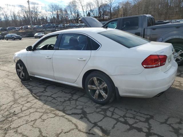  VOLKSWAGEN PASSAT 2013 White