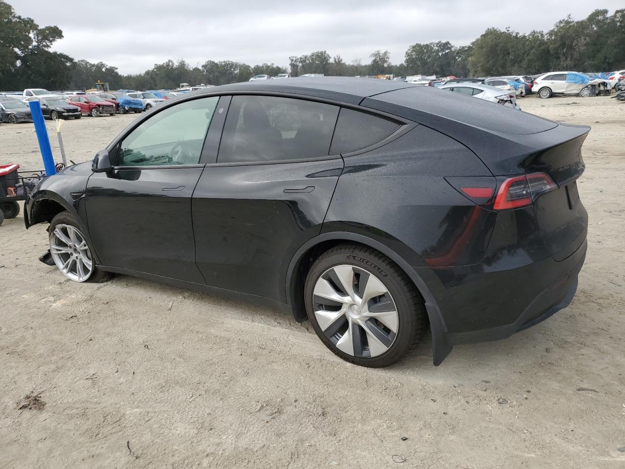 5YJYGAEE3MF130757 2021 TESLA MODEL Y - Image 2