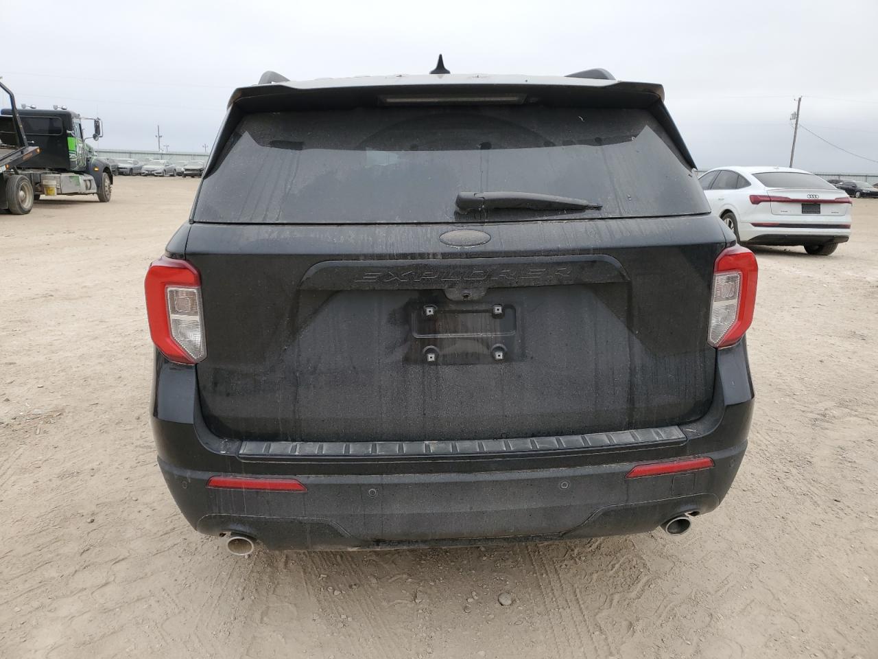 2022 Ford Explorer - Image 6