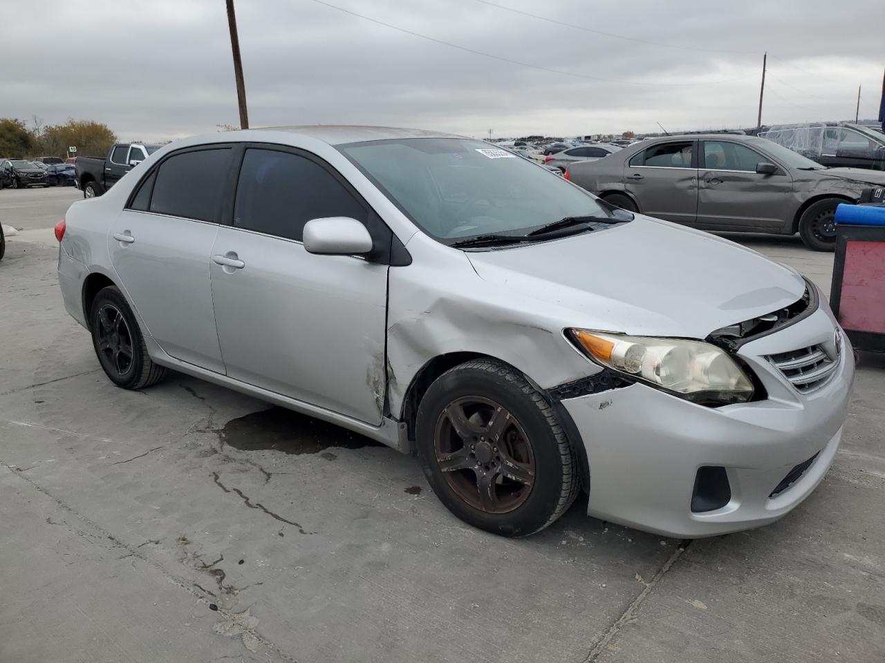 VIN 5YFBU4EE2DP206649 2013 TOYOTA COROLLA no.4