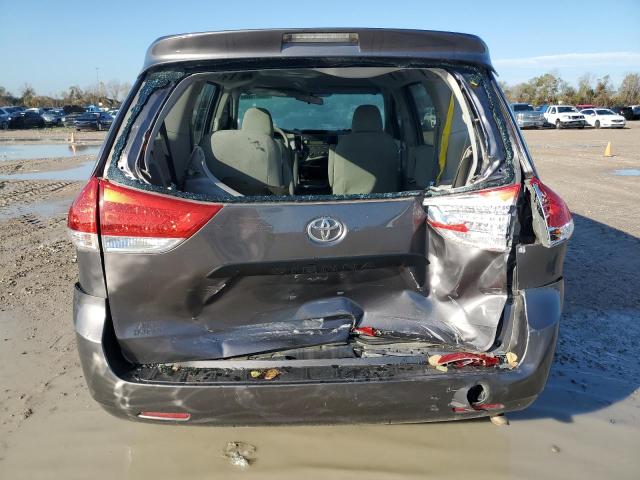 2013 TOYOTA SIENNA 