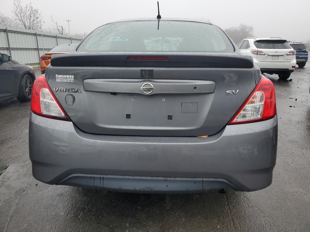 VIN 3N1CN7AP7JL883217 2018 NISSAN VERSA no.6