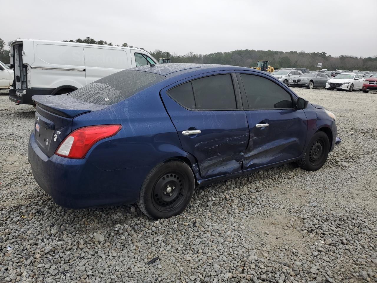 2019 Nissan Versa - Image 3