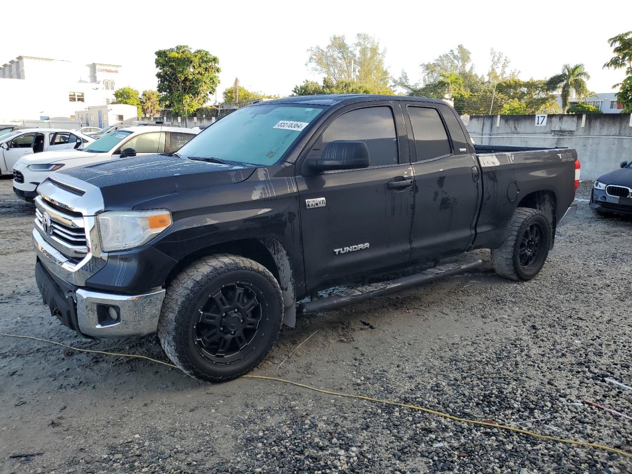 2017 TOYOTA TUNDRA