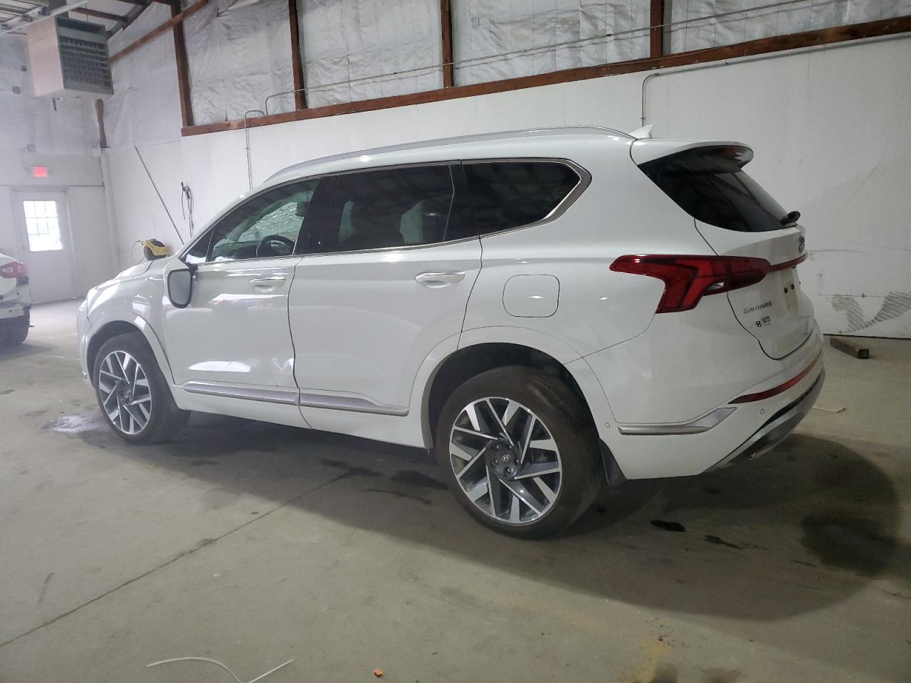 2023 Hyundai Santa Fe - Image 2