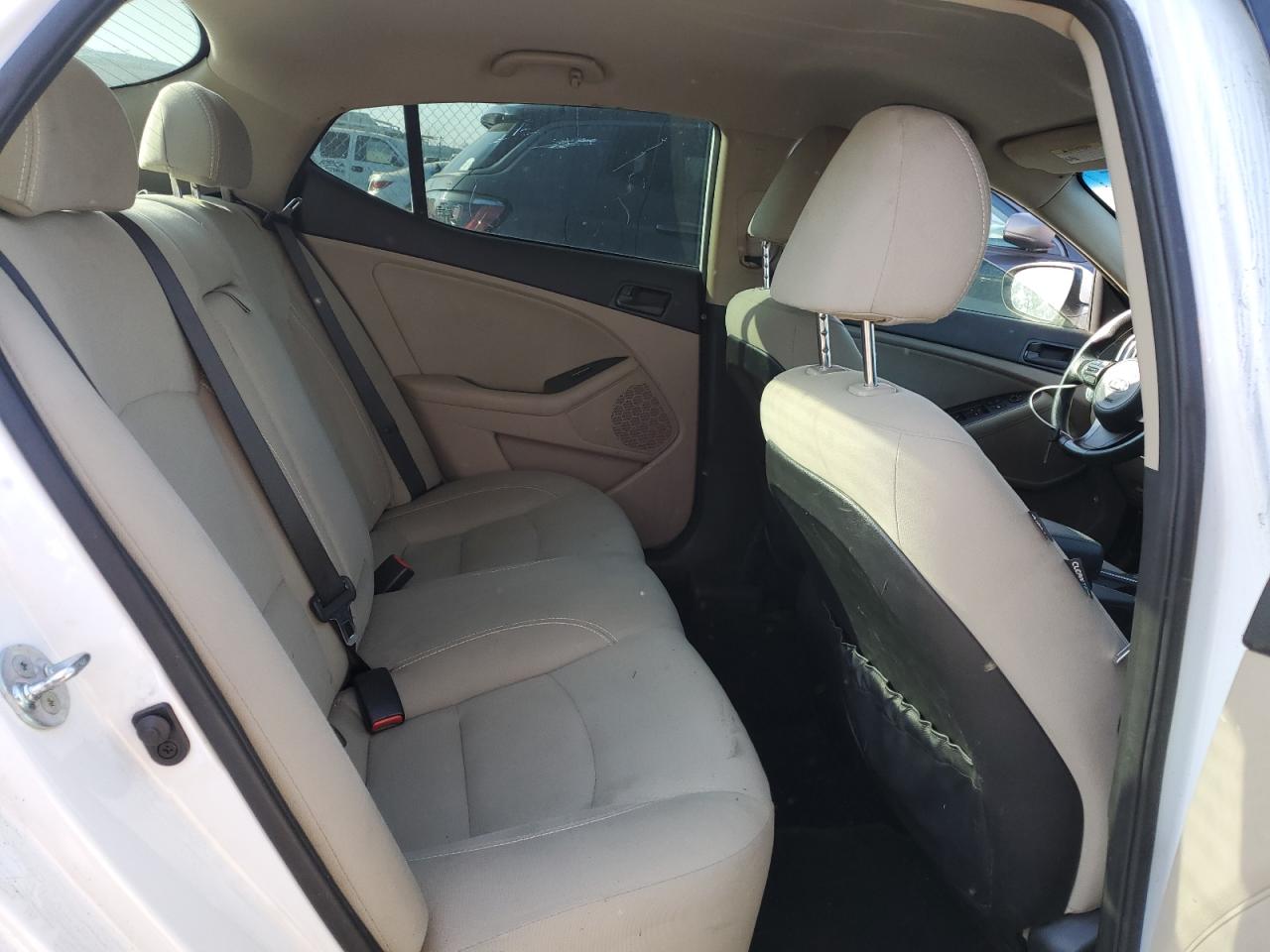 2015 Kia Optima - Image 10