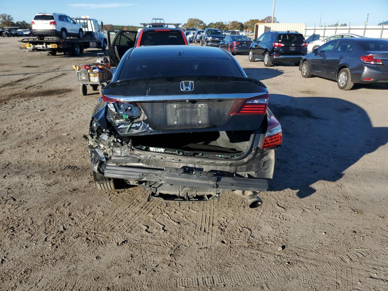 VIN 1HGCR2F8XHA004382 2017 HONDA ACCORD no.6