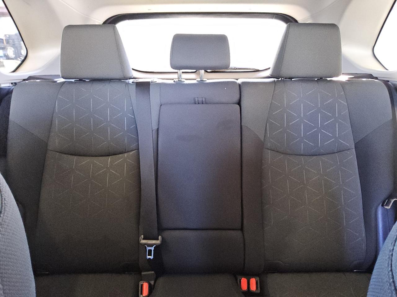 2022 Toyota RAV 4 - Image 10