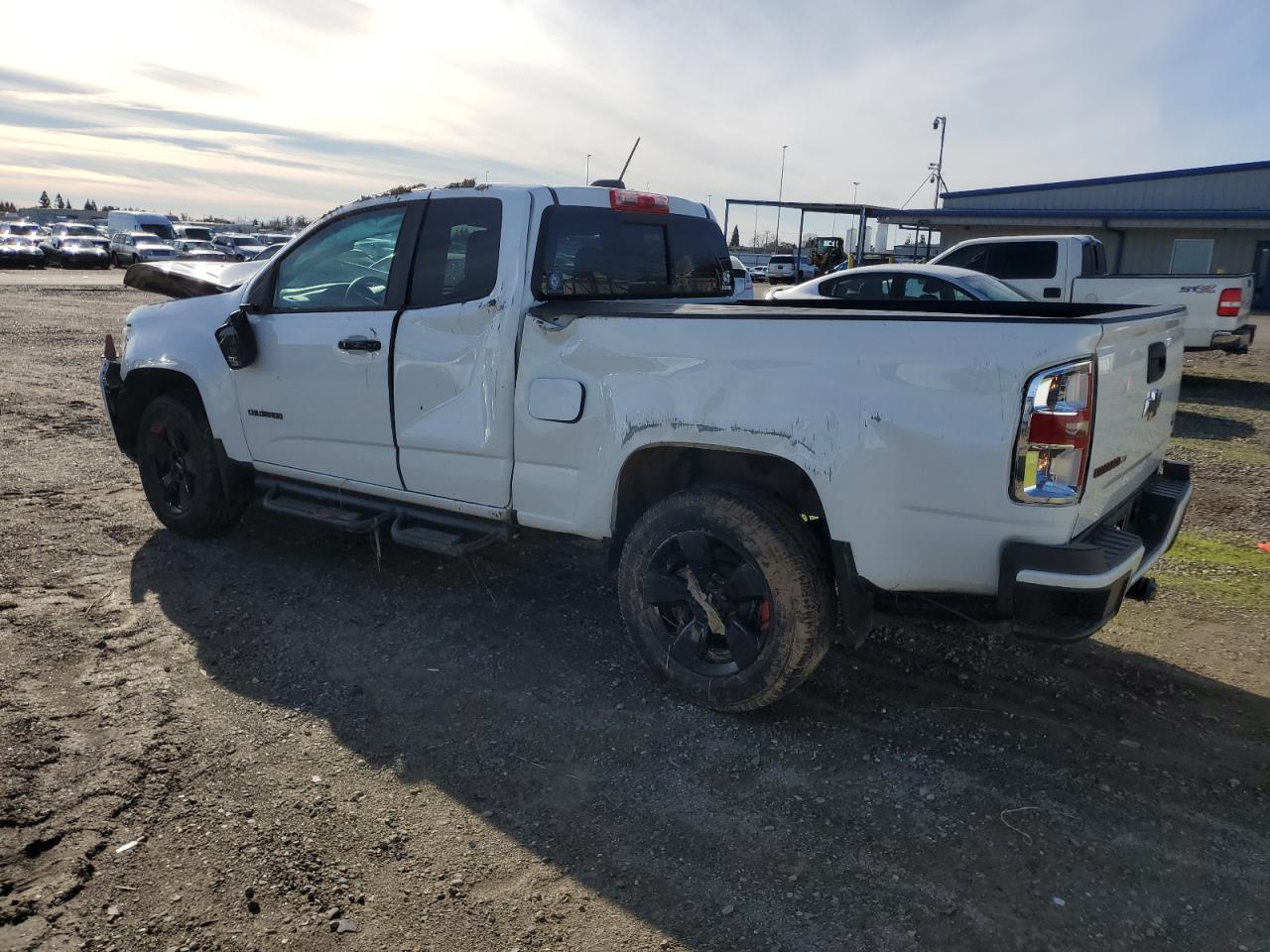 VIN 1GCHSCEN8K1358463 2019 CHEVROLET COLORADO no.2