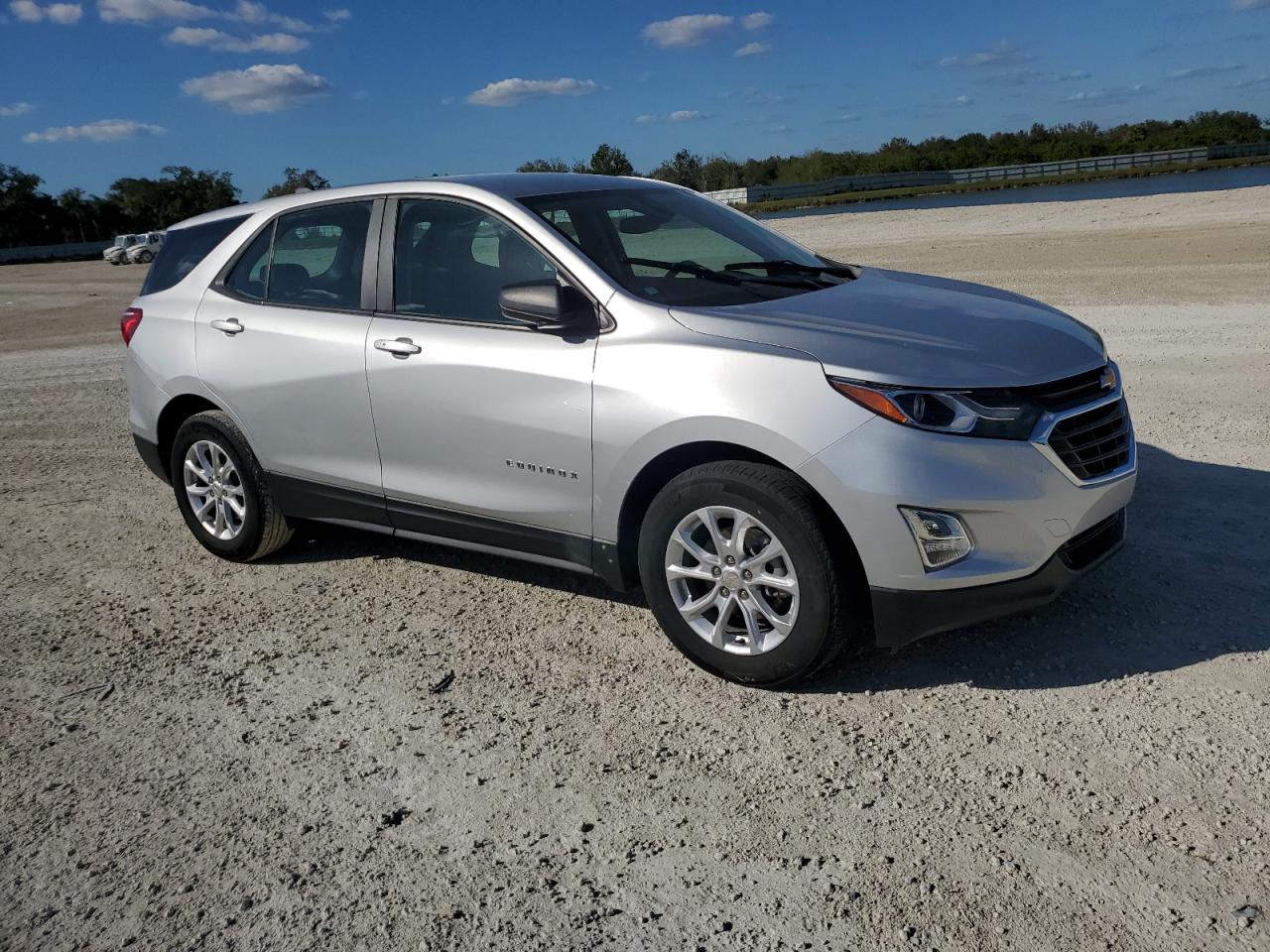 2020 Chevrolet Equinox - Image 4