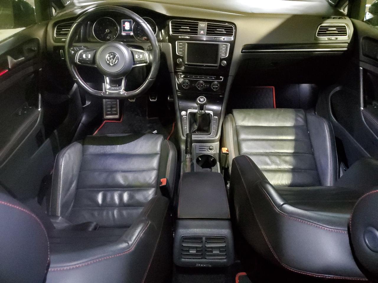 2017 Volkswagen GTI - Image 8