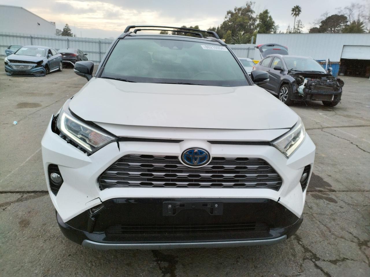 VIN JTMEWRFV7KJ009948 2019 TOYOTA RAV4 no.5