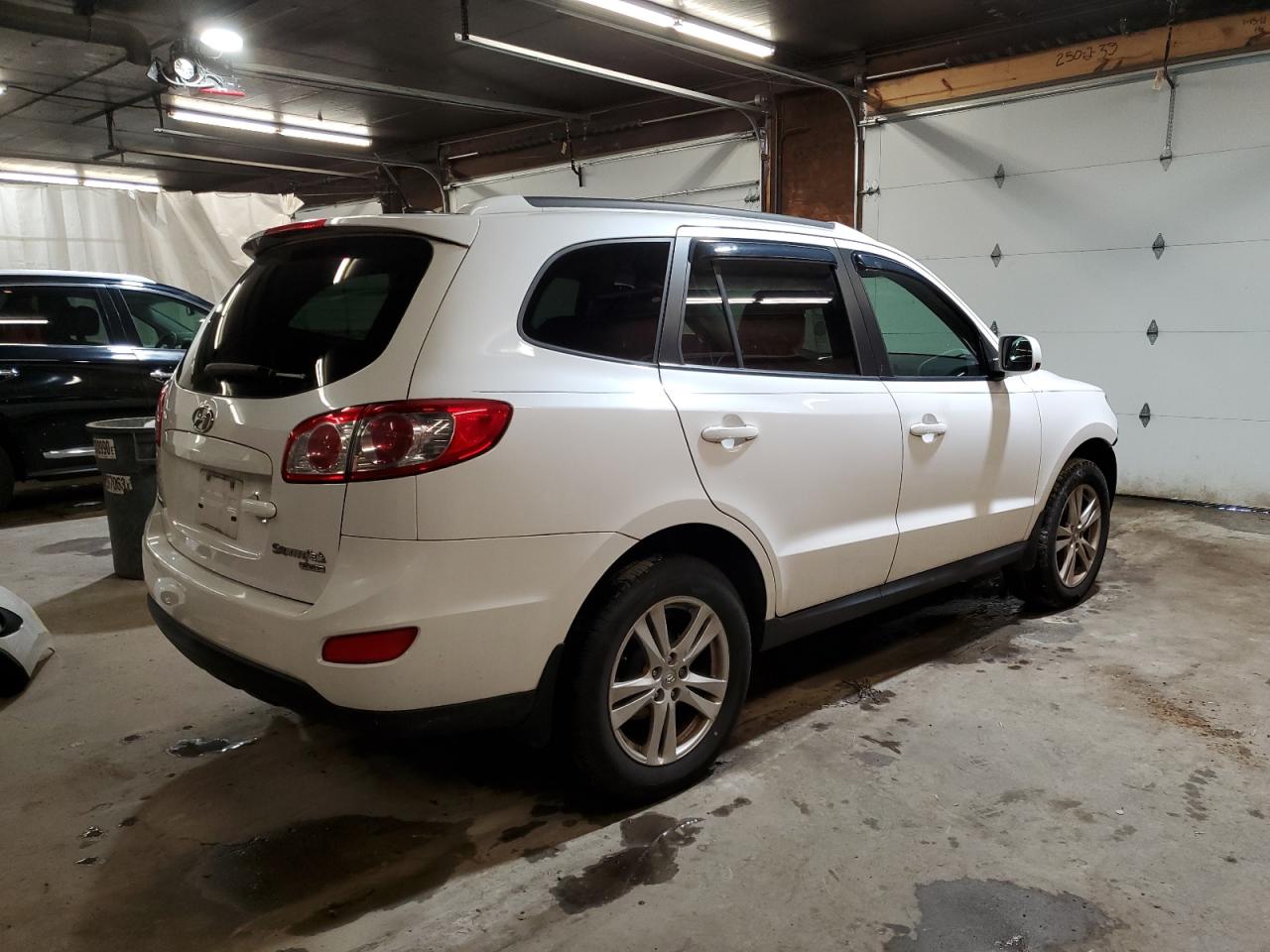 2011 Hyundai Santa Fe - Image 3
