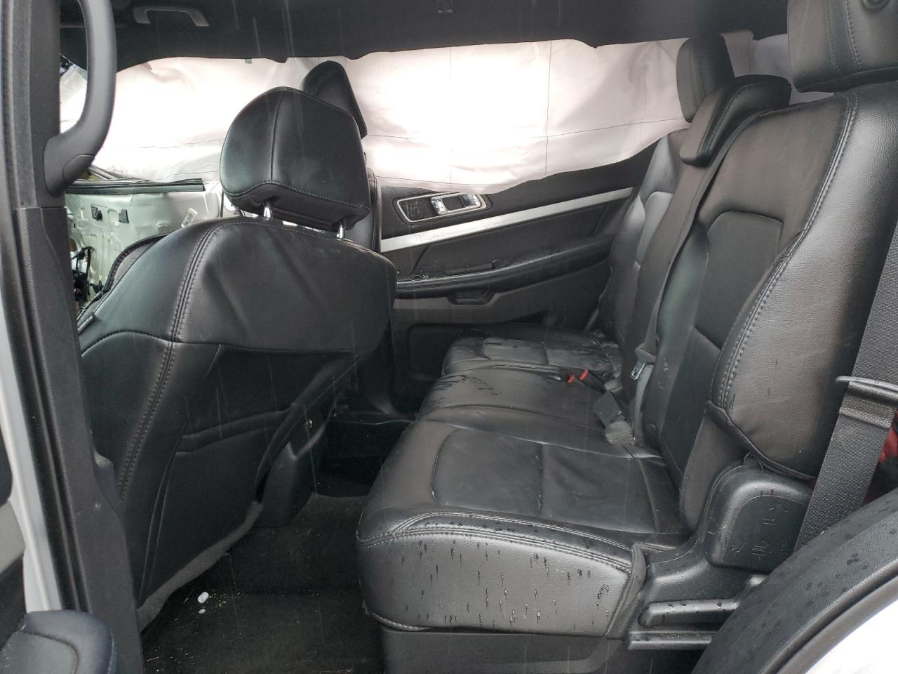 2017 Ford Explorer - Image 11