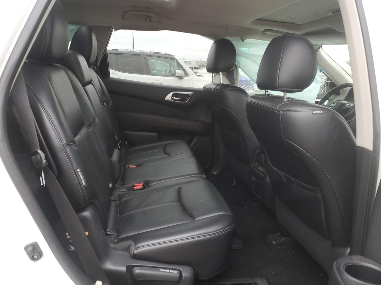 2019 Nissan Pathfinder - Image 11
