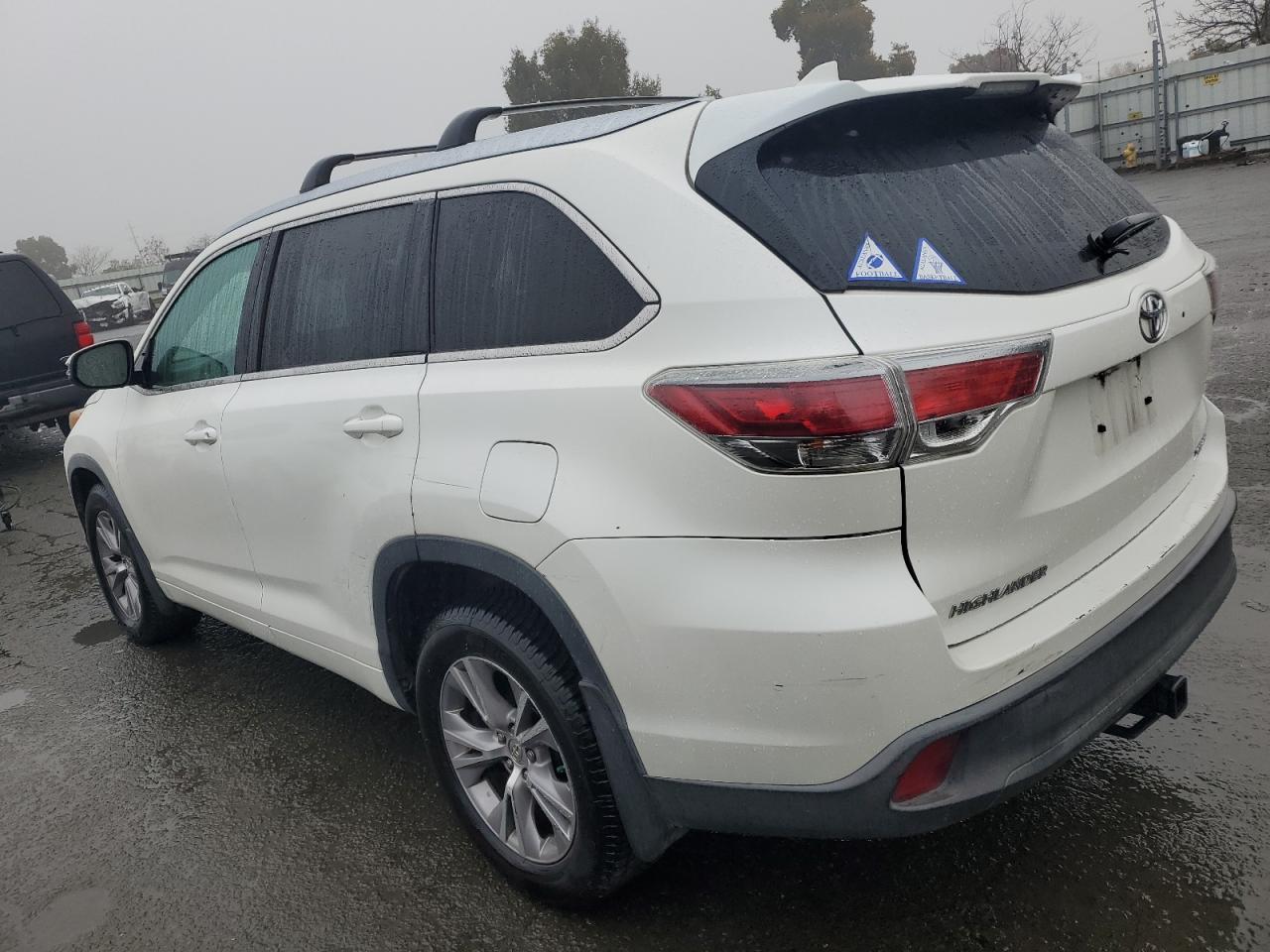 VIN 5TDJKRFH8ES052934 2014 TOYOTA HIGHLANDER no.2