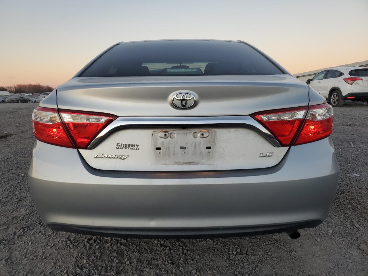 VIN 4T1BF1FK8HU718692 2017 TOYOTA CAMRY no.6