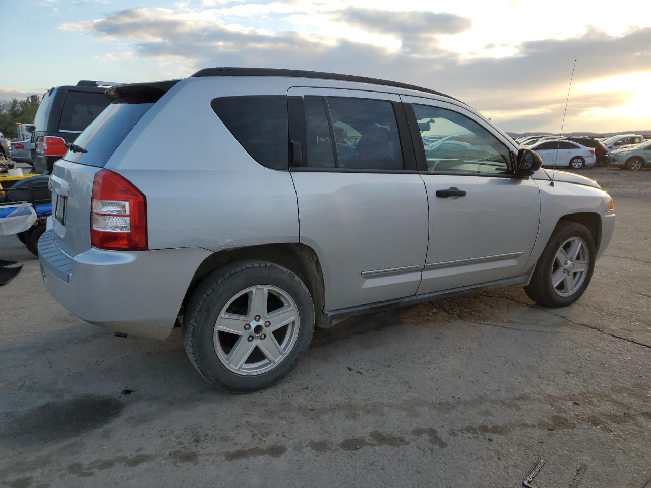2008 Jeep Compass - Image 3