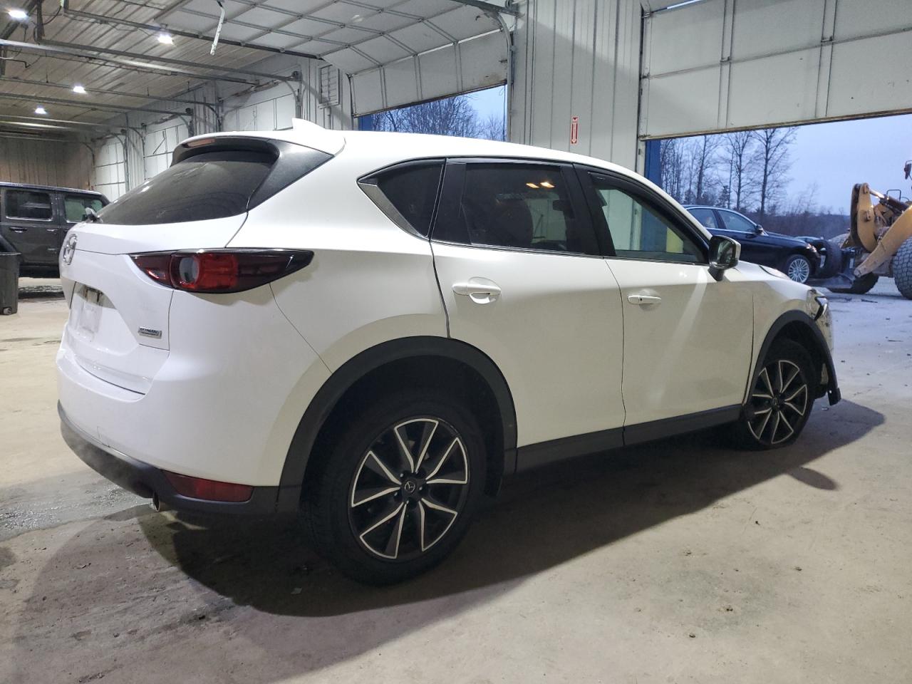 2018 Mazda CX-5 - Image 3
