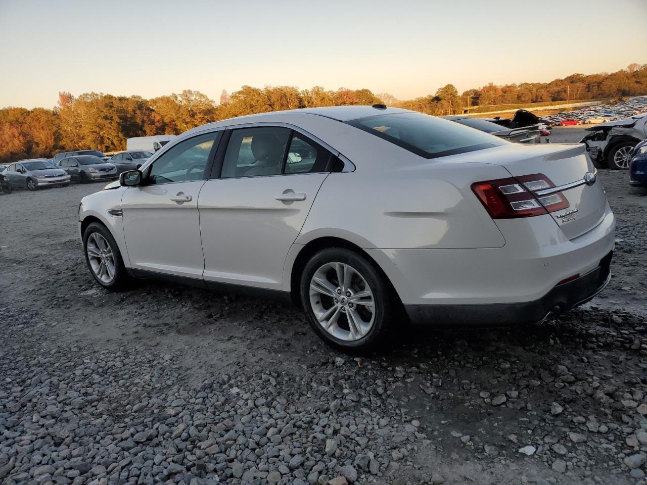 VIN 1FAHP2E81DG116092 2013 FORD TAURUS no.2