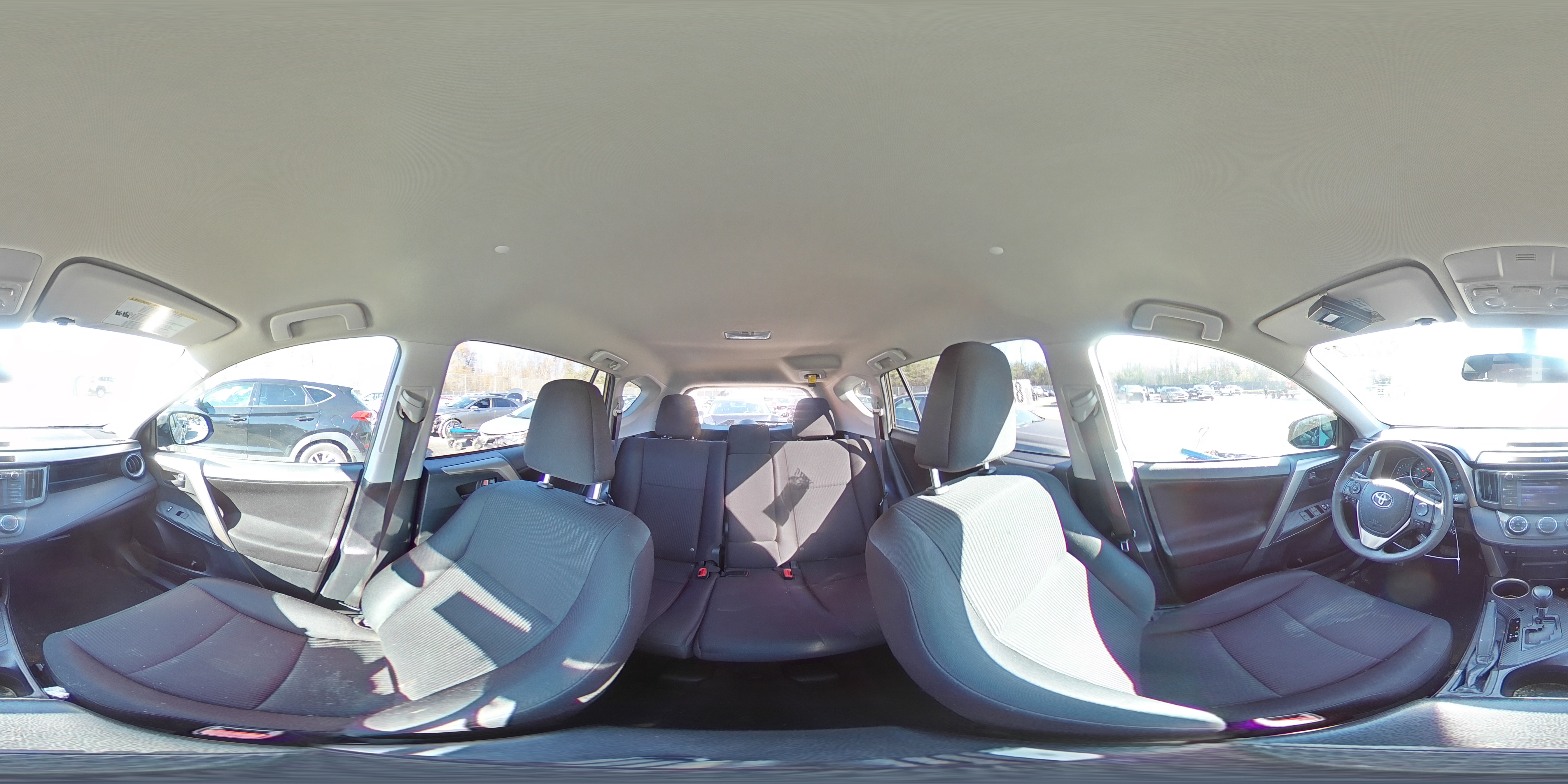 2015 Toyota RAV 4 - Image 14