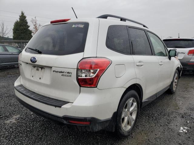  SUBARU FORESTER 2014 Белы