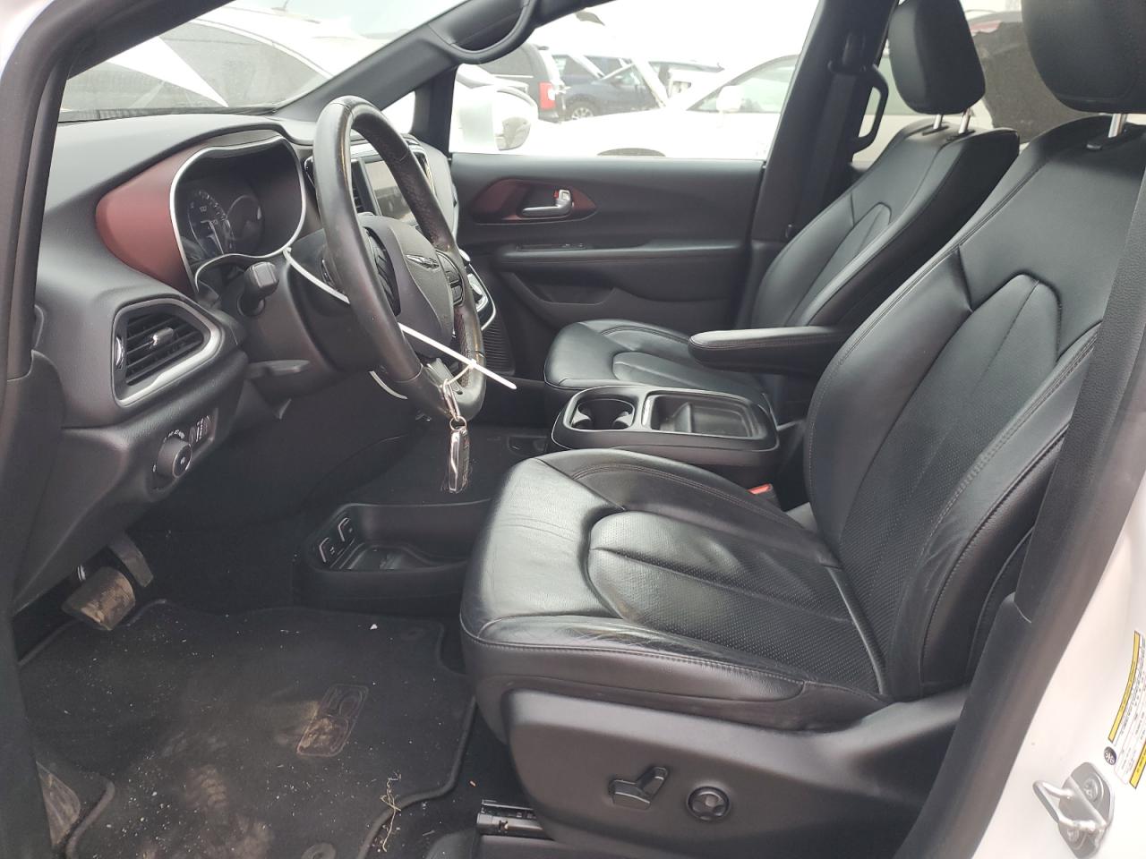 2020 Chrysler Pacifica Touring L VIN: 2C4RC1BG5LR106243 Lot: 82906684