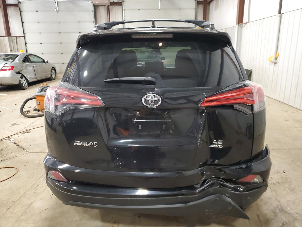 VIN 2T3BFREV5HW687340 2017 TOYOTA RAV4 no.6