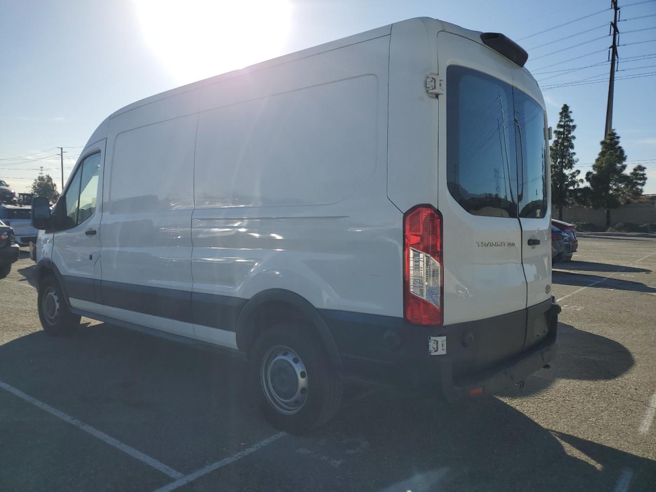 VIN 1FTYR2CM5KKB66654 2019 FORD TRANSIT no.2