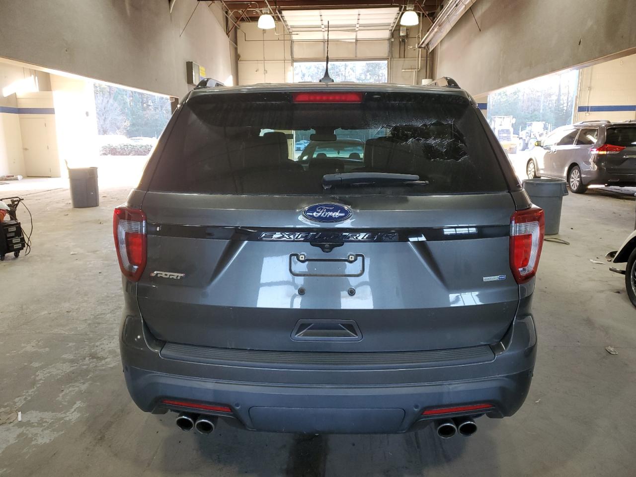 2019 Ford Explorer - Image 6
