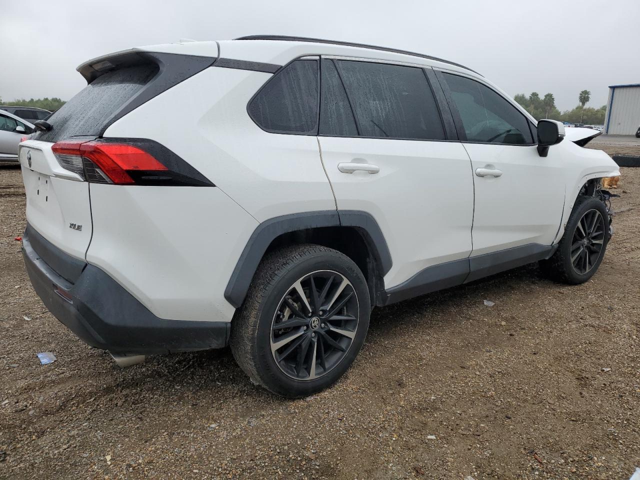 2021 Toyota RAV 4 - Image 3