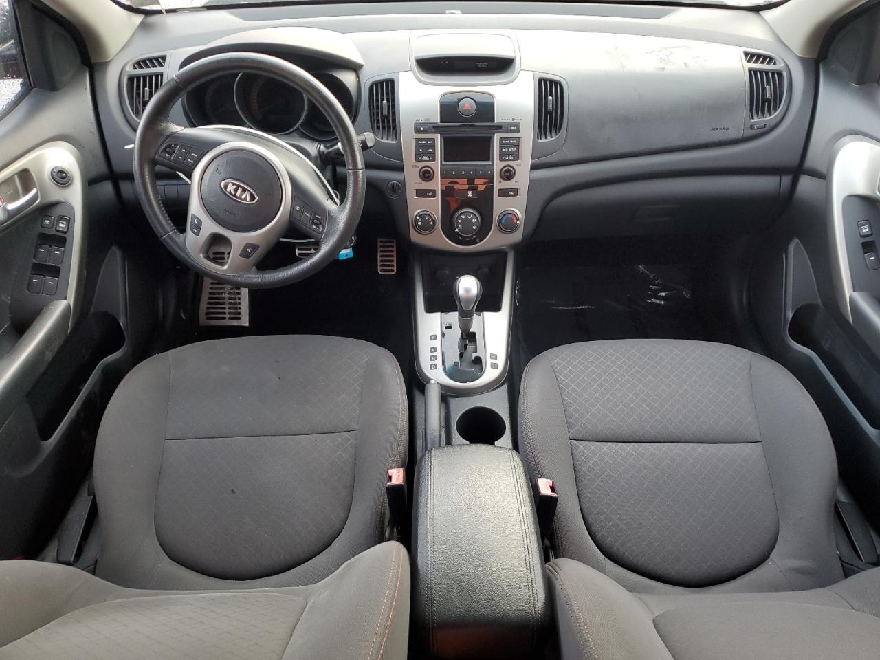 2010 Kia Forte - Image 8