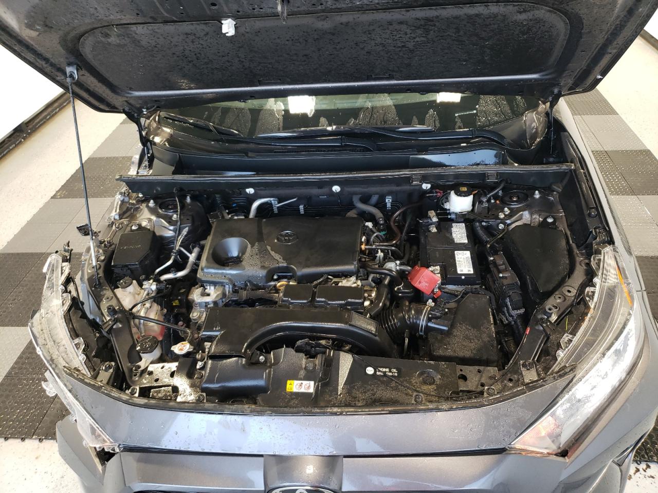 2020 Toyota RAV 4 - Image 12