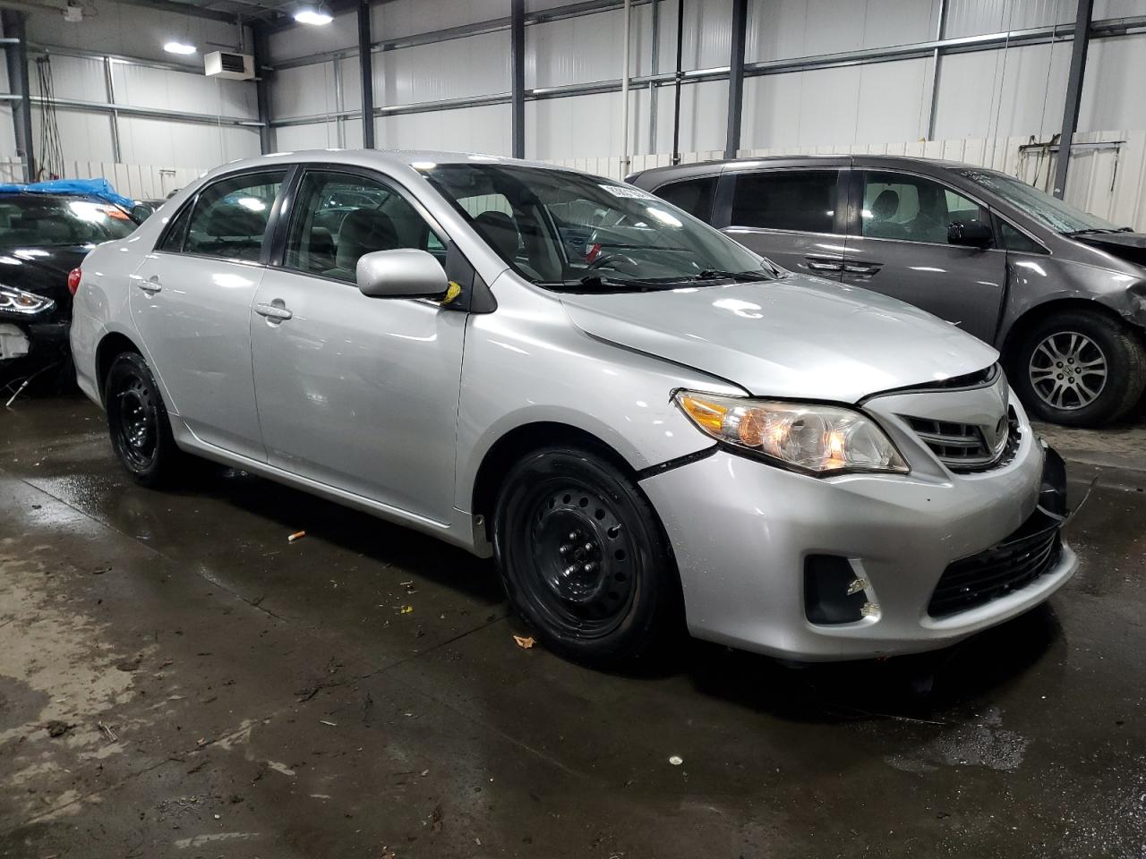 VIN 5YFBU4EE1DP109961 2013 TOYOTA COROLLA no.4