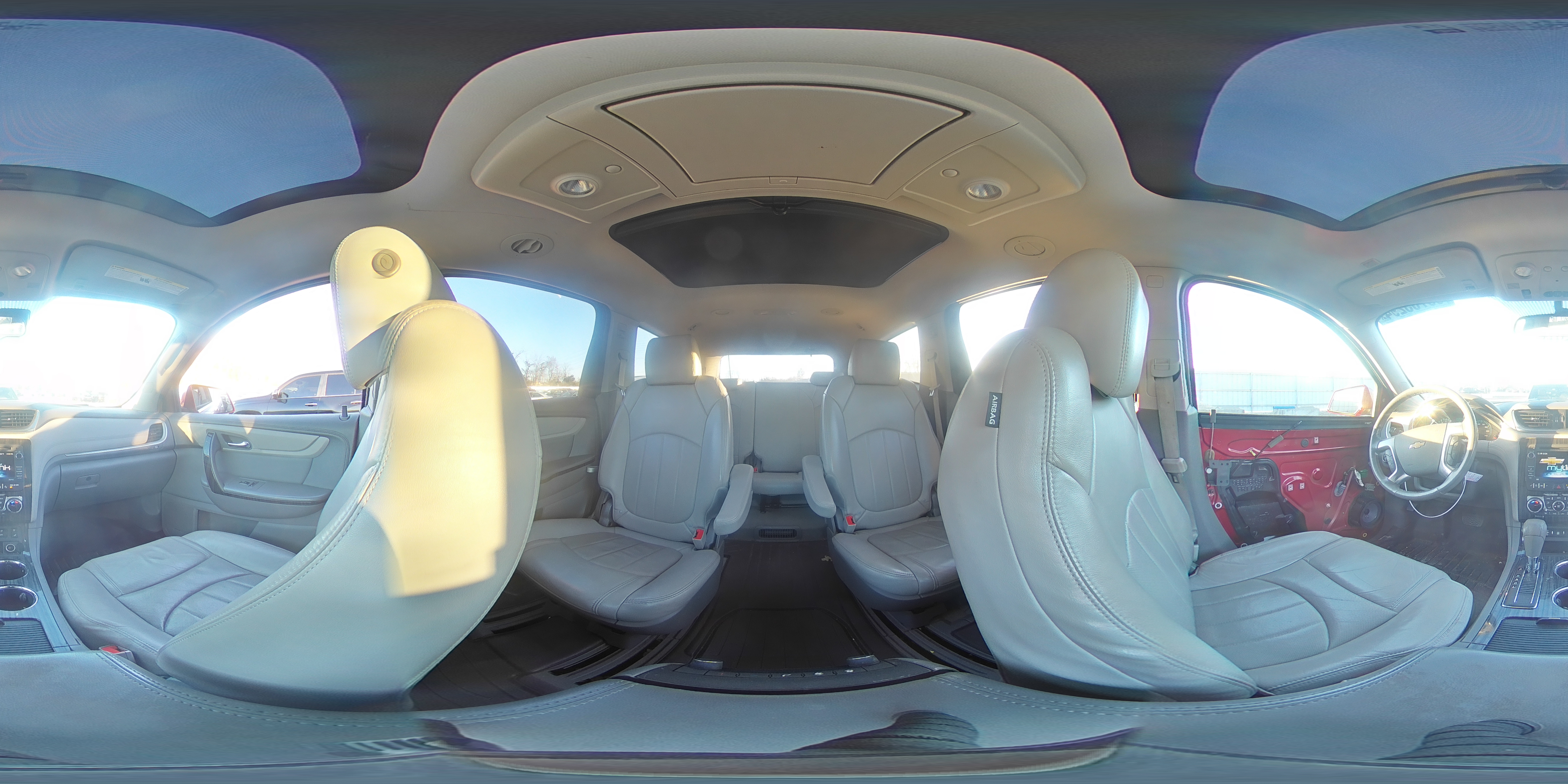 2014 Chevrolet Traverse - Image 14