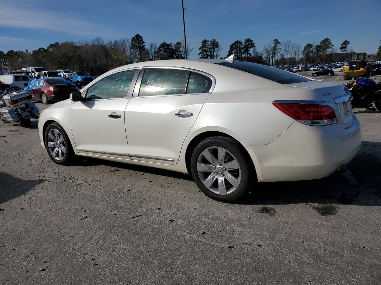 VIN 1G4GC5G3XDF127825 2013 BUICK LACROSSE no.2